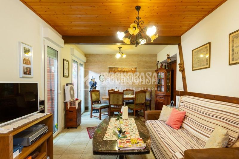 Foto f447ce2e-4bda-4c09-9f6a-2d0e0530a45a. Casa aparellada amb calefacció a Centro Histórico Vélez - Málaga