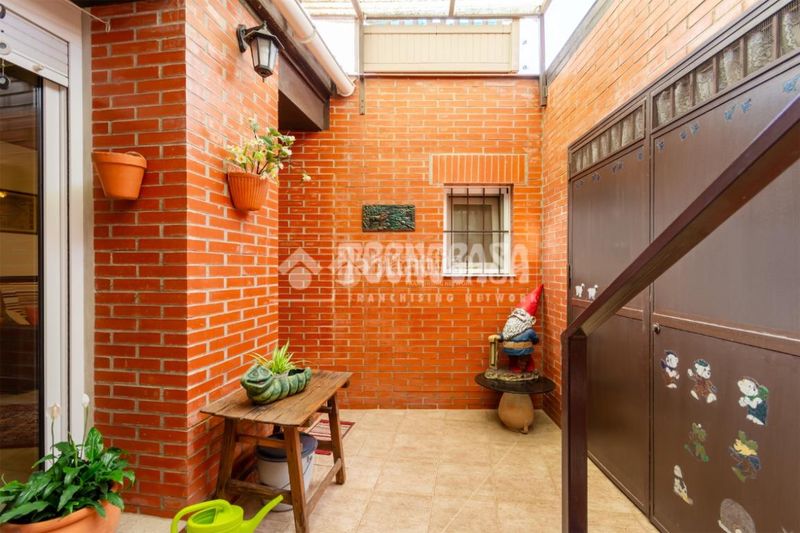 Foto f61db0c5-c7b5-4673-989c-32fffed93a74. Casa aparellada amb calefacció a Centro Histórico Vélez - Málaga