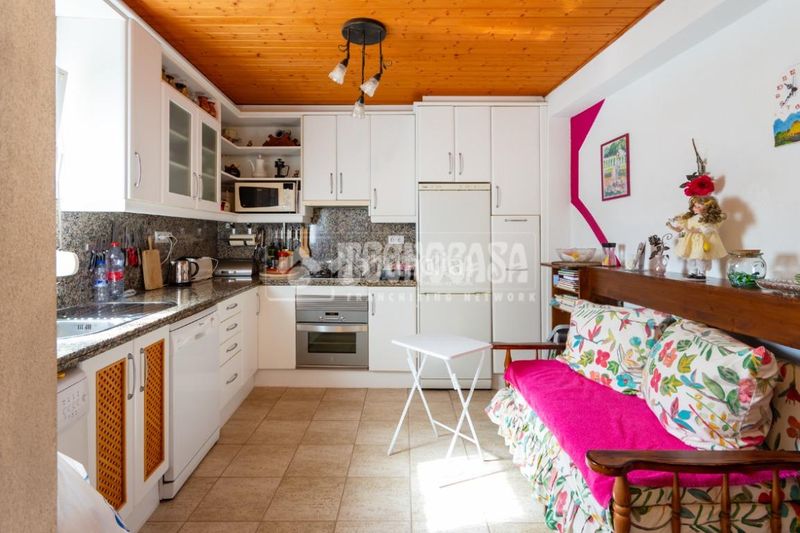 Foto fec31b81-f050-4b6e-9bf3-0b3aea1c0c99. Casa aparellada amb calefacció a Centro Histórico Vélez - Málaga