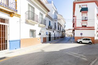 Casa aparellada a Centro Histórico. Casa en venta en vélezmálaga