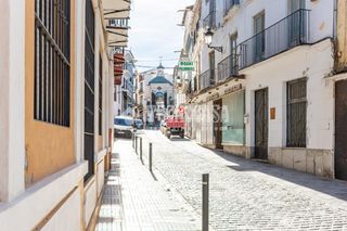 Casa aparellada a Centro Ciudad - El Carmen. Casa en venta en vélezmálaga