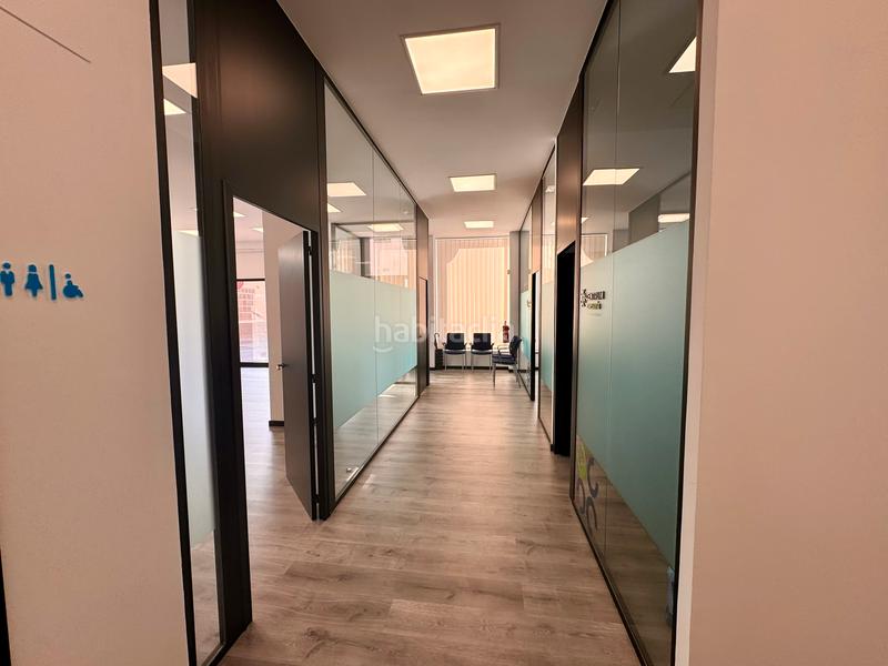 Foto 69e0c106-235a-4b93-a558-36f1e20bbbf1. Location bureau dans Segle XX Terrassa