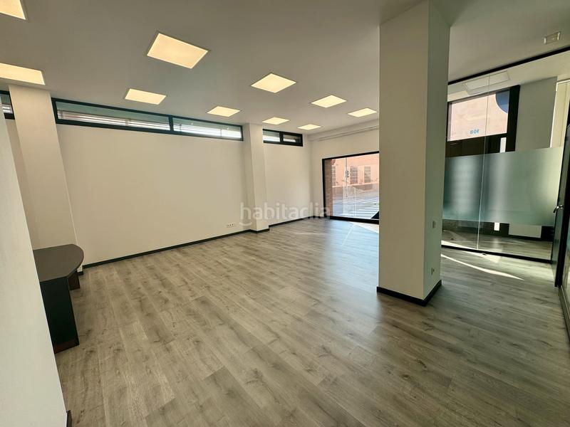 Foto 88b167ba-51ec-40a2-84b1-7cf5cc58bc2d. Rent office space in Segle XX Terrassa