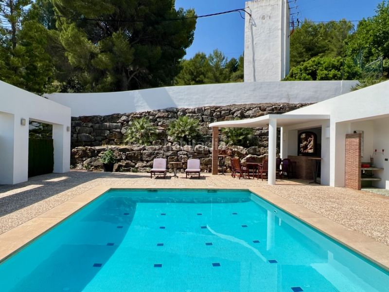 Foto de0d9743-77b0-4536-9729-26cc8c952d45. Chalet en Centro Pedreguer