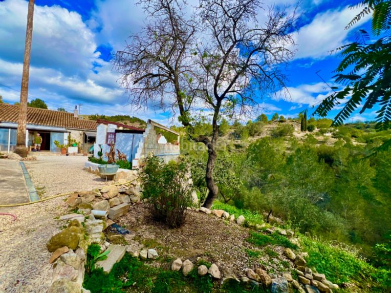 Foto c8f92b88-4aab-46be-b70e-83183b06ef79. Masia amb calefacció aparcament a Benissa pueblo Benissa