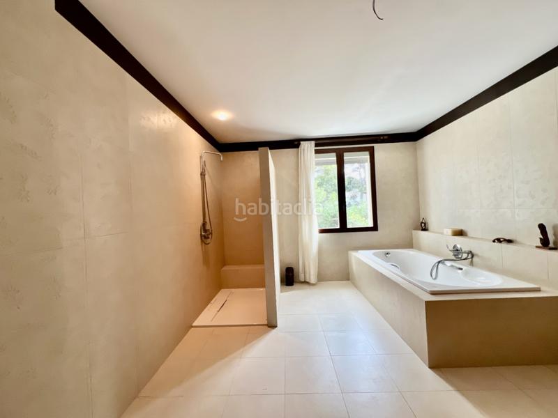 Foto 5b41c2d4-bb71-4591-8c83-297e6a02a393. Chalet mit heizung parking pool in Las Rotas / Les Rotes Dénia