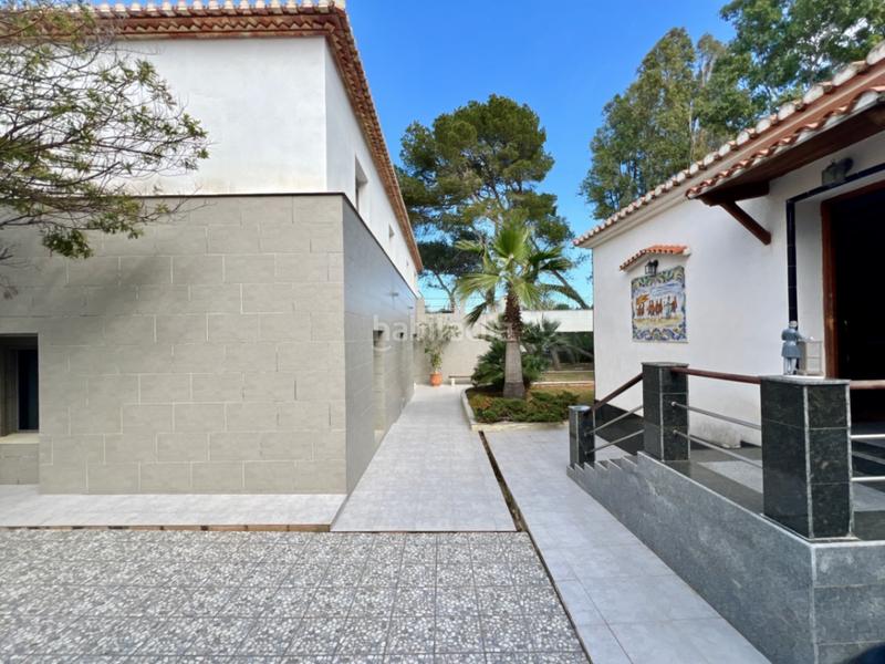 Foto 431c0d02-7163-4c1e-9f1e-680e1b030e23. Xalet amb calefacció aparcament piscina a Las Rotas / Les Rotes Dénia