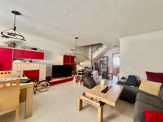 Casa adossada a Beniarbeig