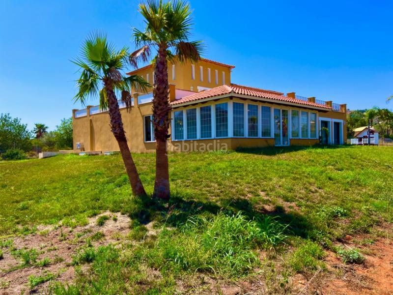 Foto 1e3b6159-b8bd-4f62-8bb4-4abb130796b9. Xalet amb calefacció aparcament piscina a Pedreguer