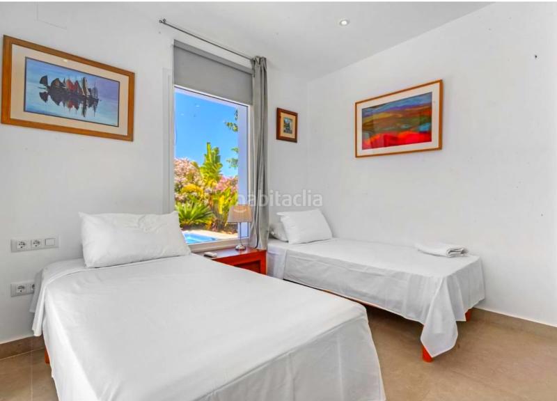 Foto c0ce50fc-a164-483a-813b-5a4d41623867. Chalet mit heizung parking pool in Centro Ciudad Xàbia