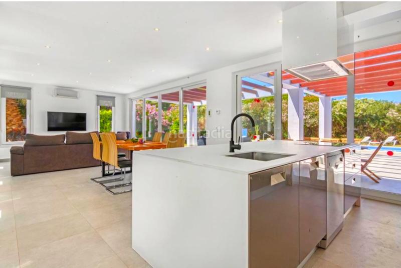 Foto 0fe43e84-3a92-4a47-a80a-1f4712b01261. Chalet with heating parking pool in Centro Ciudad Xàbia