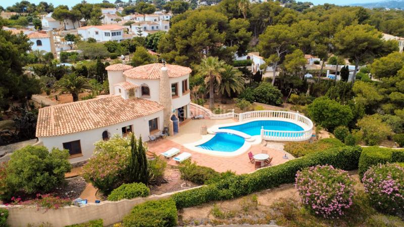 Foto 15d09d6d-ab0d-4f0a-8a1b-59146f779780. Chalet mit heizung parking pool in Centro Ciudad Xàbia