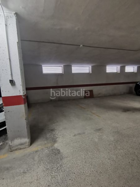 Foto e6c028c8-76b4-4eae-9733-8edcabecce0e. Aparcament cotxe a Centro Pedreguer