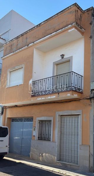 Foto 8da4081e-9609-4467-b8ac-bc8c4d690f20. Casa amb calefacció aparcament a Centro Pedreguer