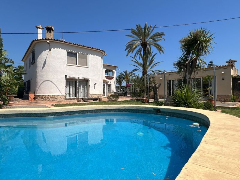 Foto a1345afa-80a7-406b-b5fb-8b9891a6bd5c. Xalet amb aparcament piscina a Pedreguer