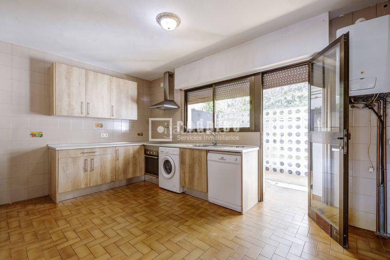 Foto 0e9564cc-6414-4d7f-9edf-8f7583a4d9ed. Chalet excelente oportunidad para diseñar y personalizar la vivienda de tus sueños en Torrelodones