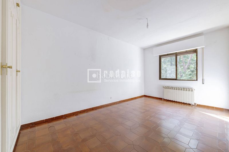 Foto 83dcac9a-8386-404b-8a6d-4cafa0d42b8f. Chalet excelente oportunidad para diseñar y personalizar la vivienda de tus sueños en Torrelodones