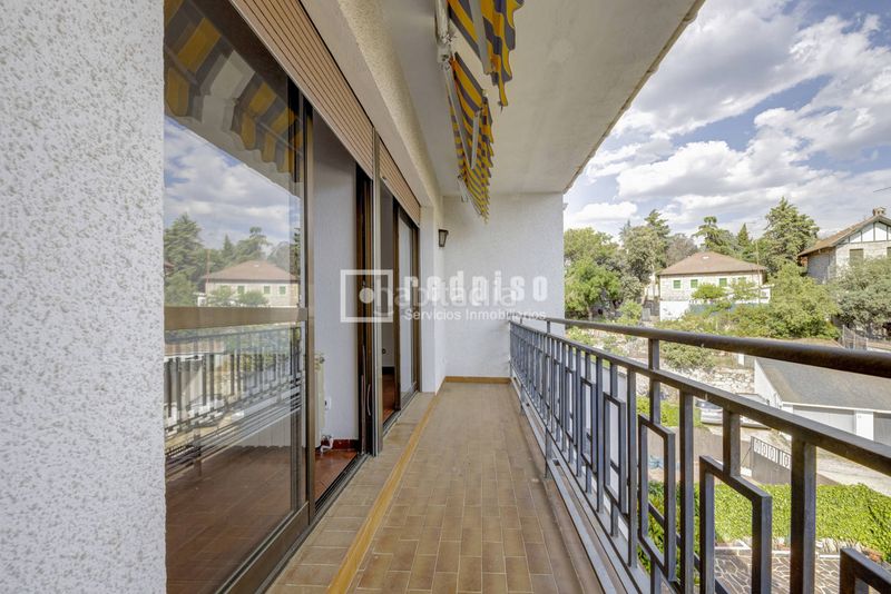 Foto a597c448-b537-4989-80e5-3158d56c4dac. Chalet excelente oportunidad para diseñar y personalizar la vivienda de tus sueños en Torrelodones