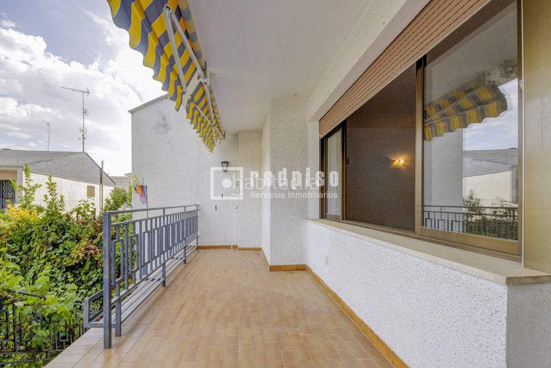 Foto d8b1fb6d-e8e8-4b7a-823a-47e0bfa4ca10. Chalet excelente oportunidad para diseñar y personalizar la vivienda de tus sueños en Torrelodones
