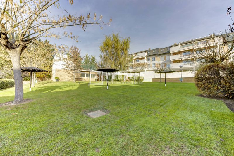 Foto f3fd1b0c-e979-4f0b-b188-7e5cbfe4f9f6. Etagenwohnung mit parking pool in El Cantizal Rozas de Madrid (Las)