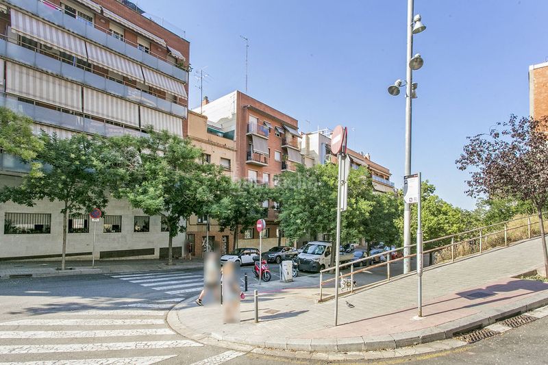 Foto 7cba22ad-5b4c-4606-aa64-b38d5e0a3e01. Terreny residencial a Carmel Barcelona