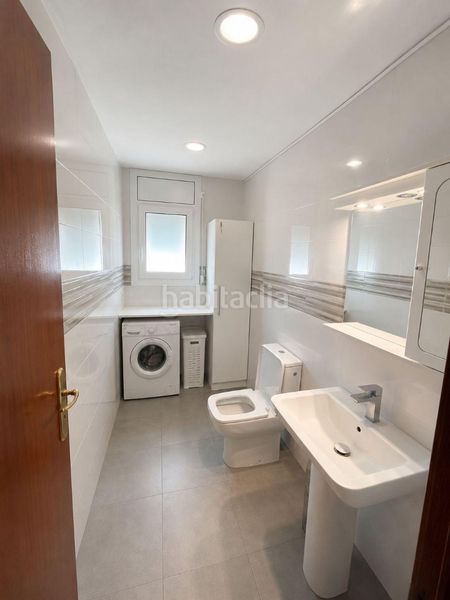 Foto 30488f86-4a8c-4e49-9151-1b0342ce17f9. Casa adossada a Barri del Centre Terrassa