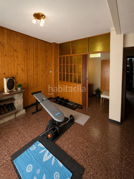 Foto f0751d30-a775-445d-bbe9-ca23ec21819c. Casa adossada a Barri del Centre Terrassa