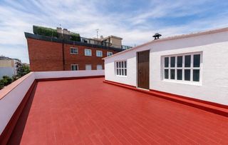 Piso  Carrer víctor balaguer. Piso reformado con terraza privada en gavà