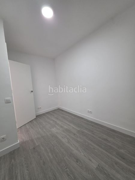 Foto 2647f2d3-8c58-46d2-937b-38348bd27933. Flat in El Raval Santa Coloma de Gramenet