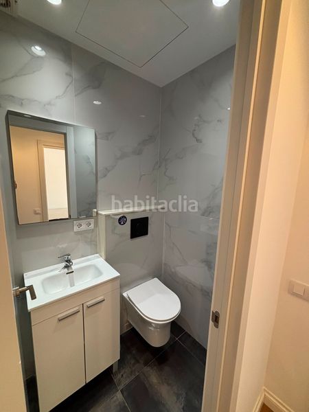 Foto fb209417-5b55-4e78-81d3-55378205aa41. Pis a carrer de l'arc del teatre 57 a Raval Barcelona