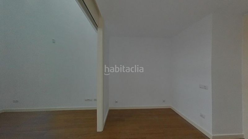 Foto a0e34f3c-7157-4d73-8adc-3c4a70d99b8d. Pis amb aparcament piscina a Putget - Farró Barcelona