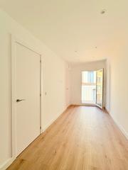 Pis a Raval. Vivienda de dos habitaciones con terraza de 30m2