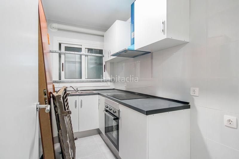 Foto 8d914559-a29e-4268-b2ed-1eed0b10fdcc. Piccolo appartamento con piscina in Gava Mar Gavà