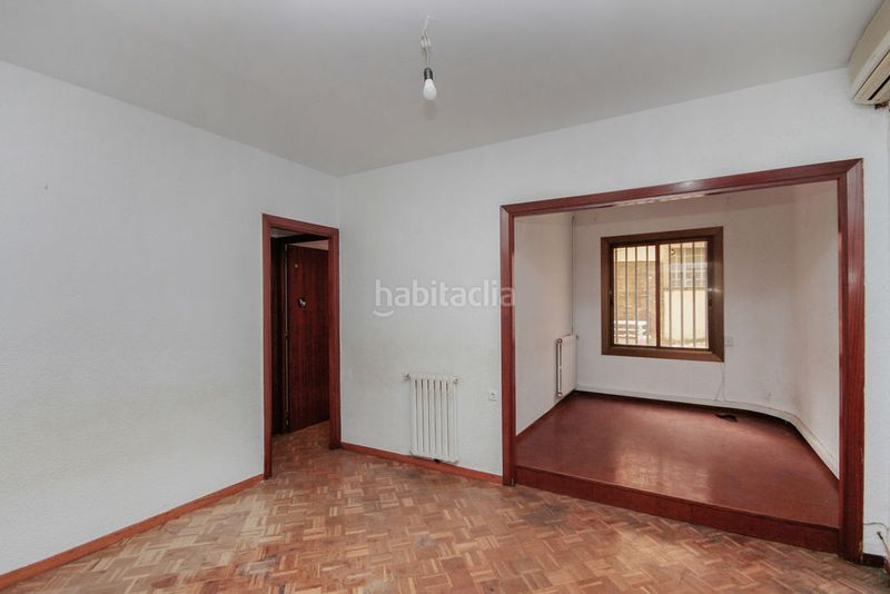 Foto a46c71d5-241d-4158-bb6a-7d277cb0b2c5. Pis a El Camp de l´Arpa del Clot Barcelona