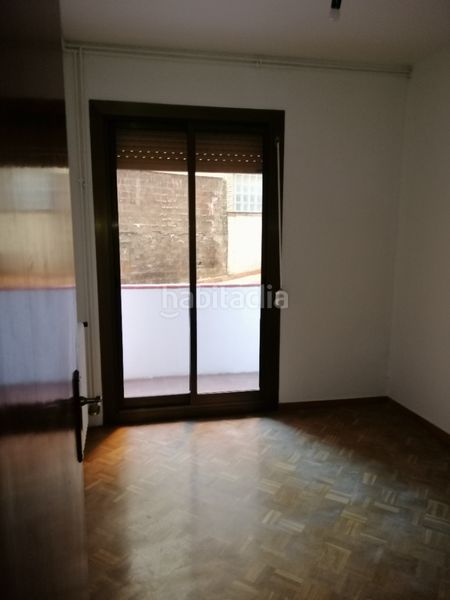 Foto a8b70860-5e8e-4b9a-bb05-a5c8411243df. Etagenwohnung in El Camp de l´Arpa del Clot Barcelona