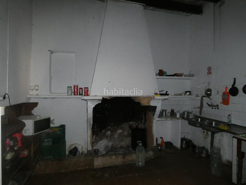 Foto 4979b6e8-0e46-47e8-aea7-f8d09ea8f09a. Masia amb xemeneia a Manacor centre Manacor