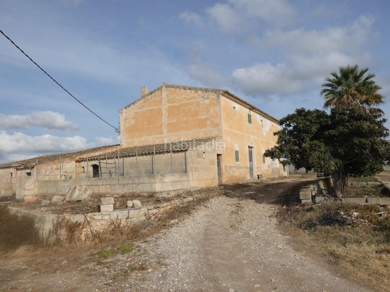 Foto d297ed34-1a5e-43ef-becd-5c22884827da. Masia amb xemeneia a Manacor centre Manacor