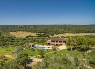 Casa in Manacor Centre. Exclusiva finca rústica con dos viviendas. etv