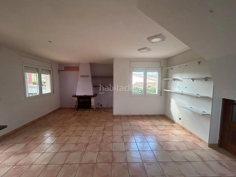 Foto c0234d55-4734-4904-a2ed-0a5532175d44. Chalet casa unifamiliar ubicada en zona residencial de 109m2 con terreno de 453m2 en Maçanet de Cabrenys