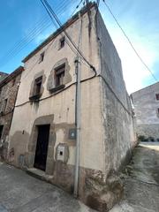 Casa en Maçanet de Cabrenys. Casa de pueblo de 166m2 muy céntrica