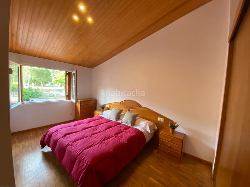 Foto ccb709d9-ba26-437e-97b8-749a32a5e5d3. Casa aparellada amb xemeneia calefacció aparcament a Maçanet de Cabrenys