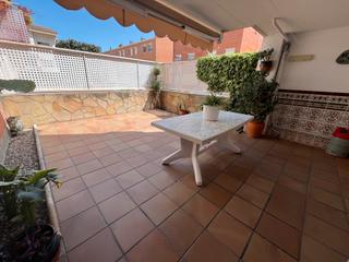 Casa aparellada a Nucli Urbà. ¡¡gran oportunidad!!