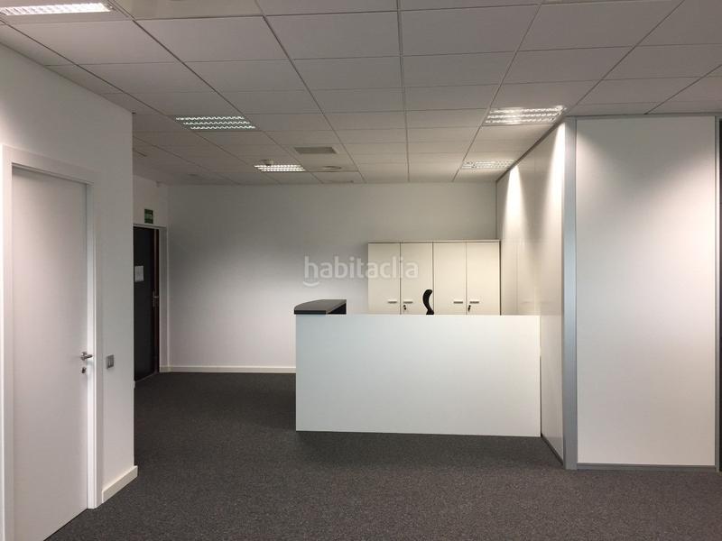 Foto 13ec1e21-b9d6-4e48-9ebe-2b7d0fed7afe. Location bureau dans camí de can camps 13 dans Bellaterra