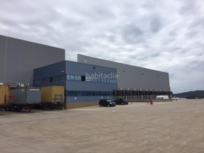 Foto e4357b27-a8ee-48e9-a20e-e1ab946f6d7f. Alquiler nave industrial alquiler de nave industrial en calle dels boters en Bisbal del Penedès (La)