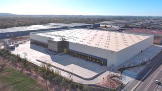 Lloguer Nau industrial a Valls. Alquiler de nave en calle artesans, 95