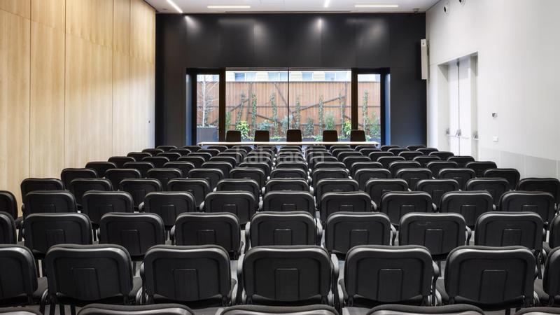 Foto 01849ccf-f0fe-488f-bcba-2e4ae44996d1. Miete büro in n/a in Almeda - El Corte Inglés Cornellà de Llobregat