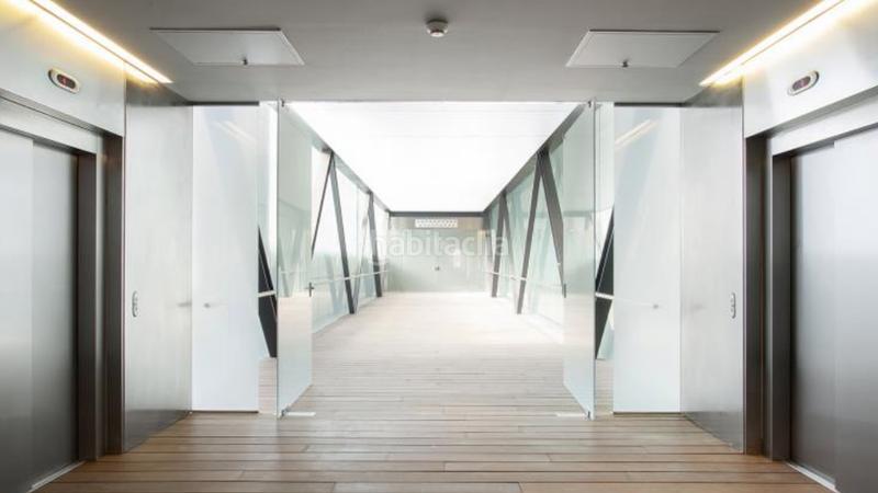 Foto 32f2de0d-67ce-4be9-95aa-c4a9cbd53a4f. Miete büro in n/a in Almeda - El Corte Inglés Cornellà de Llobregat