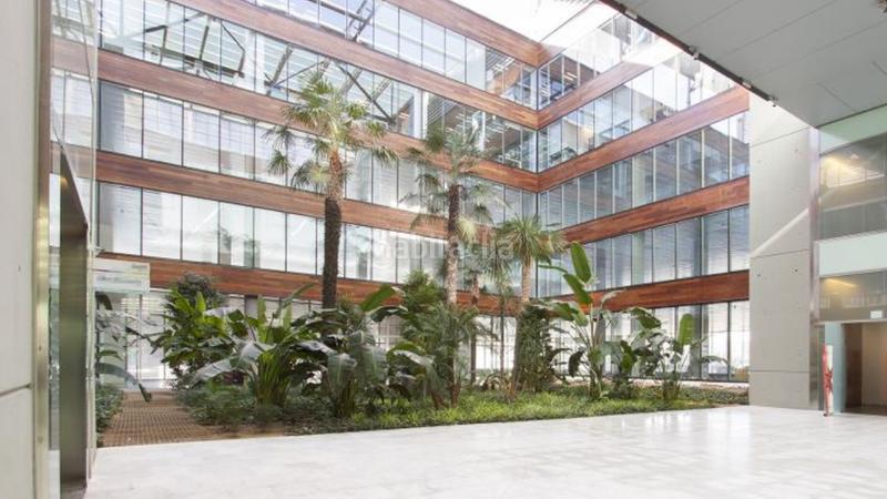 Foto eea698ed-a99a-4915-8a5f-7ef0df77a3ca. Miete büro in n/a in Almeda - El Corte Inglés Cornellà de Llobregat