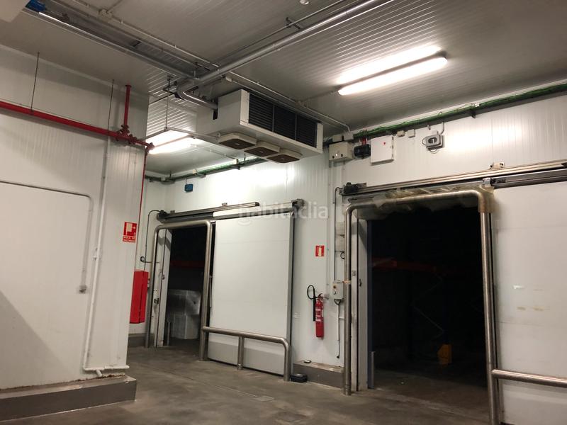 Foto 63605e11-25ef-4802-8d25-4479add05e2a. Fabrikhalle mit heizung in Zona Franca - Port Barcelona