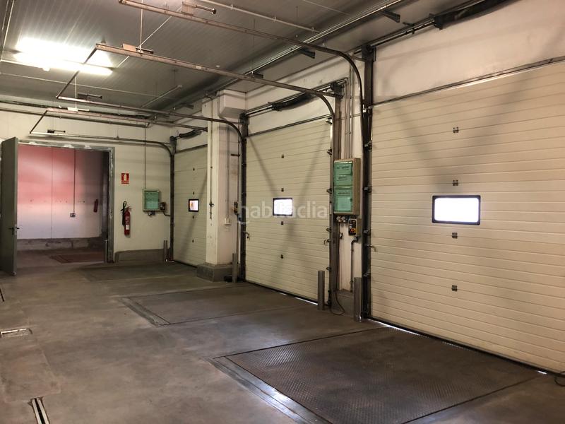 Foto aff5b8b8-e613-4098-8e89-42d1c873957d. Fabrikhalle mit heizung in Zona Franca - Port Barcelona